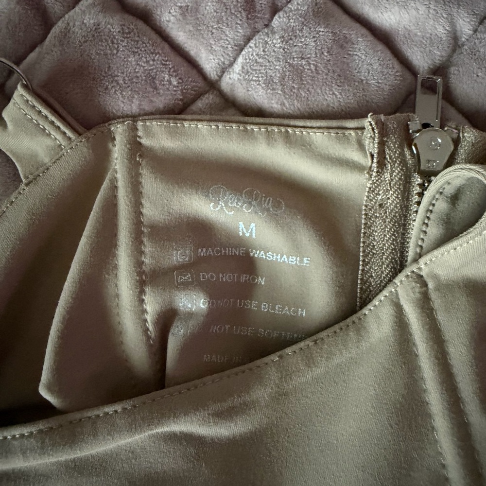 Structured Corset Tank - Picture 3 of 3